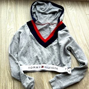 Tommy Hilfiger Grey CropTop Sweatshirt